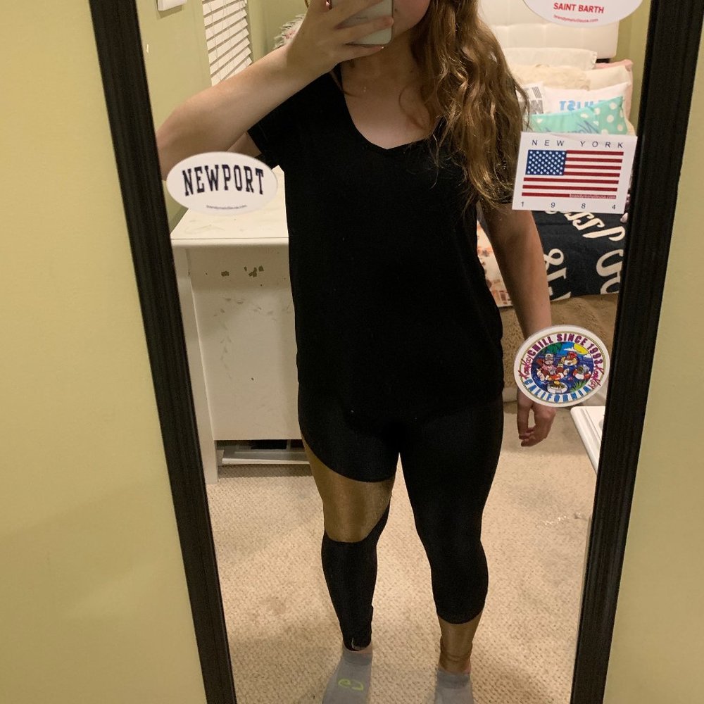 Black and gold leggings